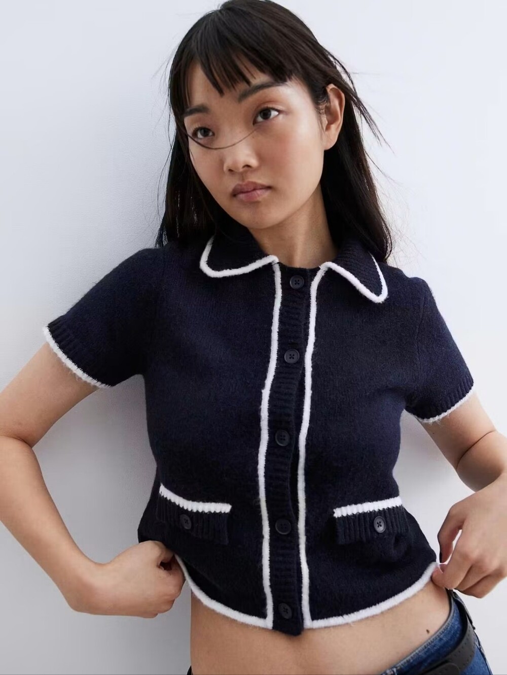 H&M Divided Short-Sleeved Cardigan in navy blue with white contrast trim sz S